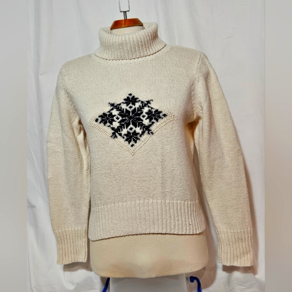 Vintage Liz Claiborn Petite Medium Sweater